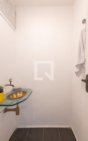 Apartamento para alugar com 170m², 3 quartos e 1 vagaLavabo