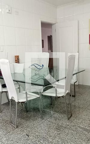 Apartamento para alugar com 227m², 2 quartos e 2 vagas Apartamento para alugar com 227m², 2 quartos e 2 vagasCozinha