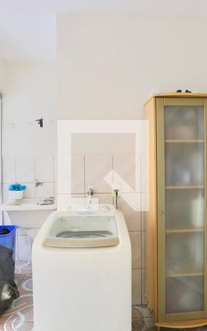 Casa para alugar com 364m², 4 quartos e 6 vagas Casa para alugar com 364m², 4 quartos e 6 vagasLavanderia