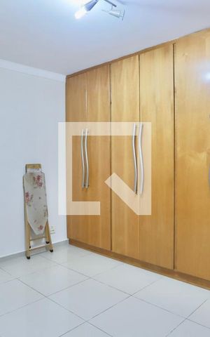 Casa para alugar com 364m², 4 quartos e 6 vagas Casa para alugar com 364m², 4 quartos e 6 vagasQuarto 4