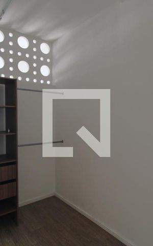 Casa à venda com 34m², 1 quarto e 1 vagaQuarto