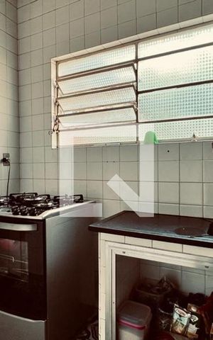 Casa à venda com 295m², 4 quartos e 2 vagas Casa à venda com 295m², 4 quartos e 2 vagascozinha