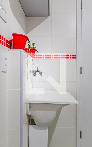Apartamento à venda com 27m², 1 quarto e sem vaga Apartamento à venda com 27m², 1 quarto e sem vagaÁrea de Serviço