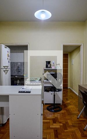 Studio à venda com 32m², 1 quarto e sem vaga Studio à venda com 32m², 1 quarto e sem vagaCozinha - Armários