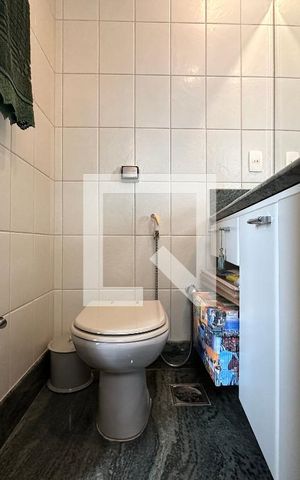 Apartamento à venda com 210m², 4 quartos e 4 vagas Apartamento à venda com 210m², 4 quartos e 4 vagasBanheiro