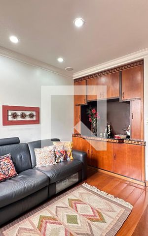 Apartamento à venda com 210m², 4 quartos e 4 vagas Apartamento à venda com 210m², 4 quartos e 4 vagasQuarto 1