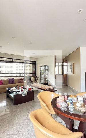 Apartamento à venda com 210m², 4 quartos e 4 vagas Apartamento à venda com 210m², 4 quartos e 4 vagasSala