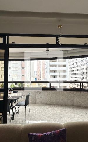 Apartamento à venda com 210m², 4 quartos e 4 vagas Apartamento à venda com 210m², 4 quartos e 4 vagasVaranda da Sala