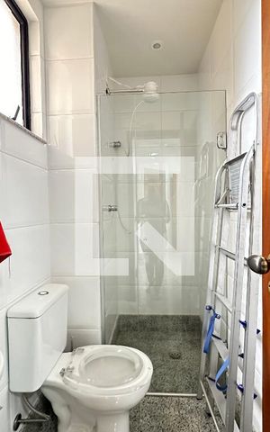 Apartamento à venda com 210m², 4 quartos e 4 vagas Apartamento à venda com 210m², 4 quartos e 4 vagasBanheiro