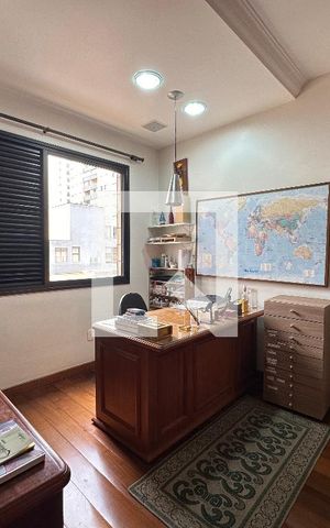 Apartamento à venda com 210m², 4 quartos e 4 vagas Apartamento à venda com 210m², 4 quartos e 4 vagasQuarto 3