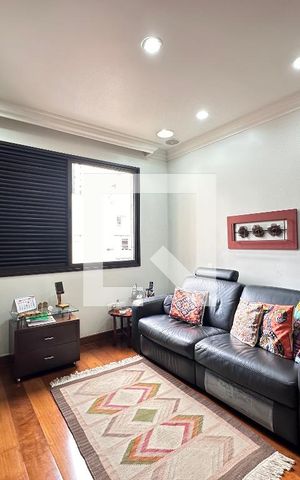 Apartamento à venda com 210m², 4 quartos e 4 vagas Apartamento à venda com 210m², 4 quartos e 4 vagasQuarto 1