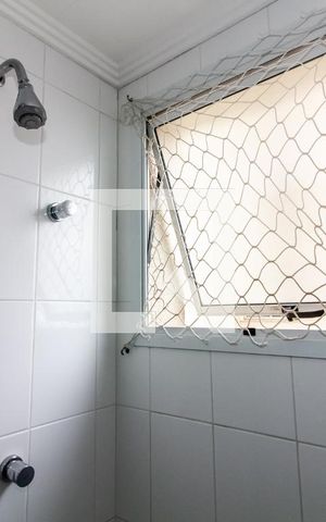 Casa de condomínio à venda com 134m², 3 quartos e 2 vagas Casa de condomínio à venda com 134m², 3 quartos e 2 vagasBanheiro