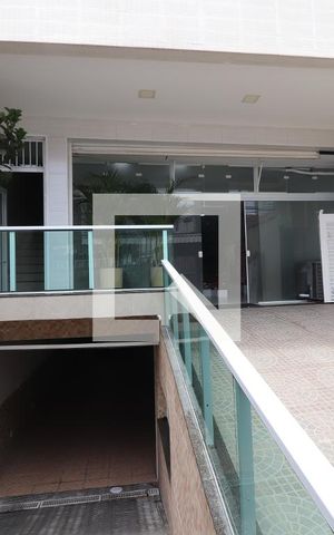Casa à venda com 1000m², 6 quartos e 6 vagasGaragem