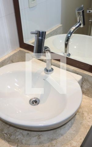 Casa à venda com 1000m², 6 quartos e 6 vagasBanheiro da Suíte 3
