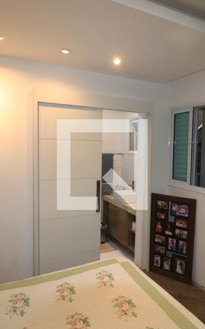 Casa à venda com 1000m², 6 quartos e 6 vagasQuarto 4 - Suíte