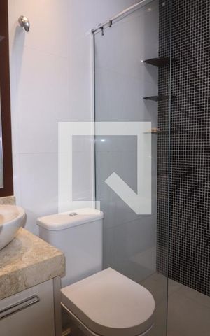 Casa à venda com 1000m², 6 quartos e 6 vagasBanheiro da Suíte 3