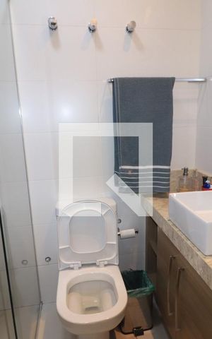 Casa à venda com 1000m², 6 quartos e 6 vagasBanheiro da Suíte 6