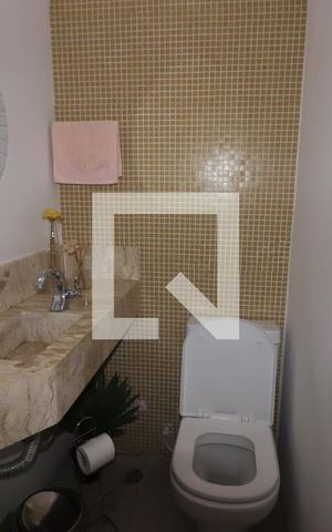 Casa à venda com 1000m², 6 quartos e 6 vagasLavabo