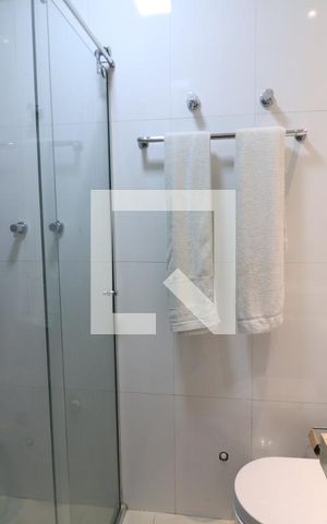 Casa à venda com 1000m², 6 quartos e 6 vagasBanheiro da Suíte 2