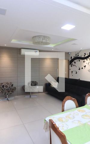 Casa à venda com 1000m², 6 quartos e 6 vagasSala de TV