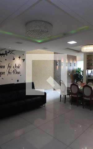 Casa à venda com 1000m², 6 quartos e 6 vagasSala de TV