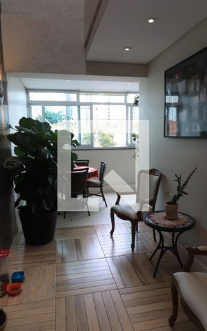 Casa à venda com 1000m², 6 quartos e 6 vagasSacada
