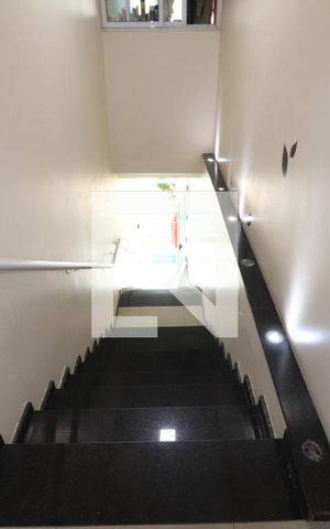 Casa à venda com 1000m², 6 quartos e 6 vagasCorredor