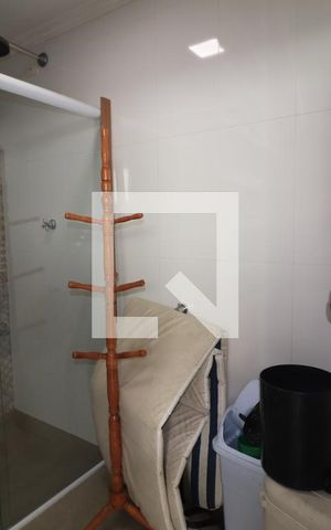 Casa à venda com 1000m², 6 quartos e 6 vagasBanheiro de serviço