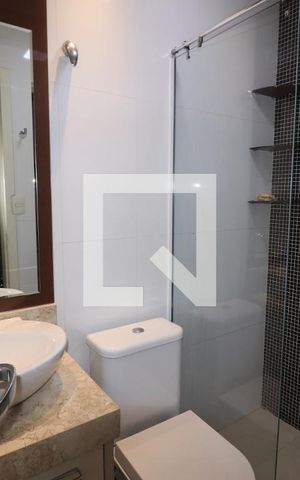 Casa à venda com 1000m², 6 quartos e 6 vagasBanheiro da Suíte 3