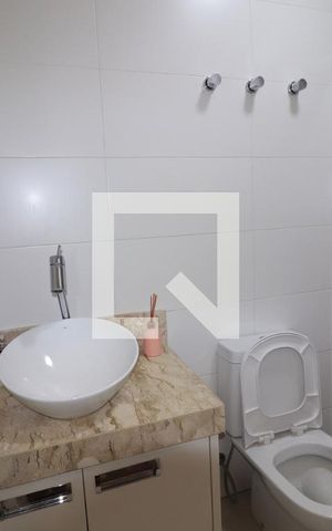 Casa à venda com 1000m², 6 quartos e 6 vagasBanheiro da Suíte 5