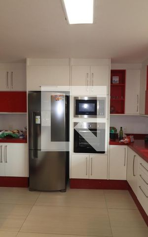 Casa à venda com 1000m², 6 quartos e 6 vagasCozinha