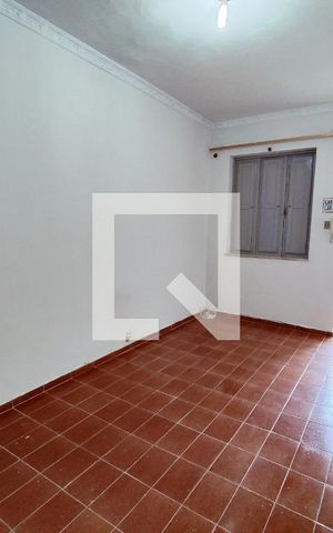 Casa para alugar com 60m², 2 quartos e sem vaga Casa para alugar com 60m², 2 quartos e sem vagaSala