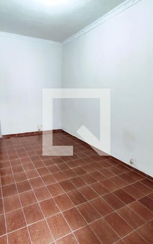 Casa para alugar com 60m², 2 quartos e sem vaga Casa para alugar com 60m², 2 quartos e sem vagaSala