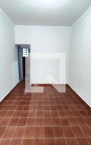 Casa para alugar com 60m², 2 quartos e sem vaga Casa para alugar com 60m², 2 quartos e sem vagaSala