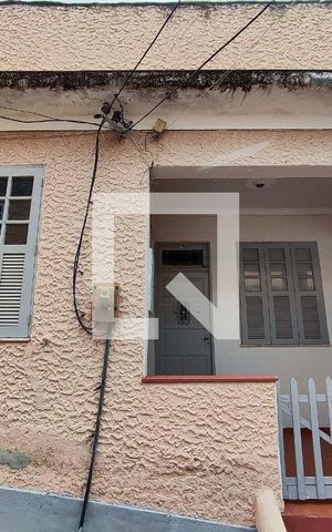 Casa para alugar com 60m², 2 quartos e sem vaga Casa para alugar com 60m², 2 quartos e sem vagaFachada