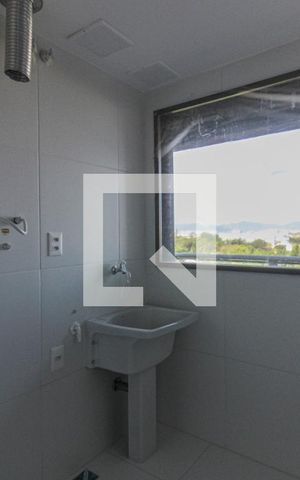 Apartamento à venda com 153m², 4 quartos e 2 vagas Apartamento à venda com 153m², 4 quartos e 2 vagasÁrea de Serviço