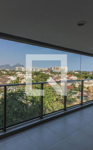 Apartamento à venda com 153m², 4 quartos e 2 vagas Apartamento à venda com 153m², 4 quartos e 2 vagasVaranda