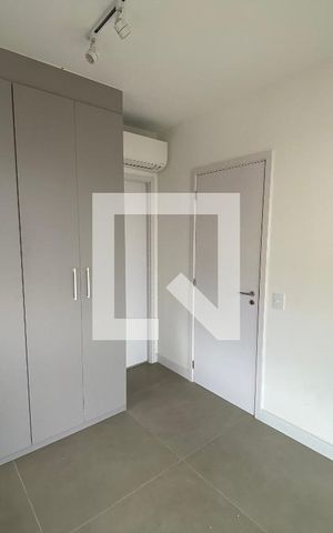 Studio à venda com 36m², 1 quarto e 1 vaga Studio à venda com 36m², 1 quarto e 1 vagaSuíte