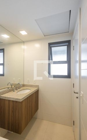 Apartamento à venda com 120m², 2 quartos e 1 vagaBanheiro da Suíte 1