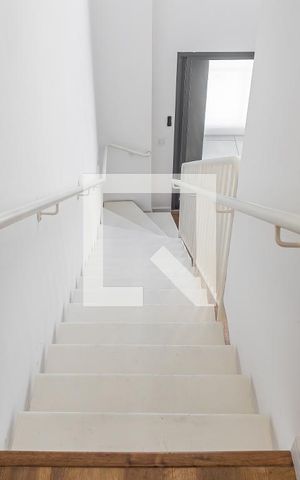 Apartamento à venda com 120m², 2 quartos e 1 vagaEscada