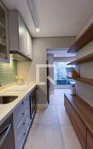 Apartamento à venda com 37m², 1 quarto e 1 vaga Apartamento à venda com 37m², 1 quarto e 1 vagaCozinha