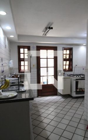 Casa à venda com 493m², 4 quartos e 5 vagasCozinha