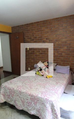 Casa à venda com 493m², 4 quartos e 5 vagasSuíte 3 - Segundo andar
