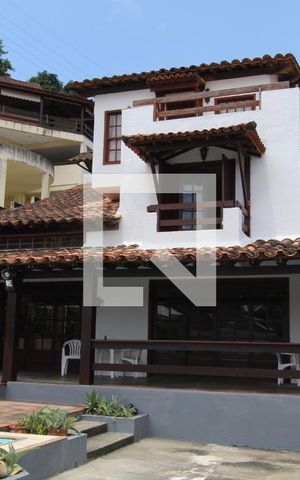 Casa à venda com 493m², 4 quartos e 5 vagasFrente da casa