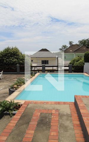 Casa à venda com 493m², 4 quartos e 5 vagasPiscina