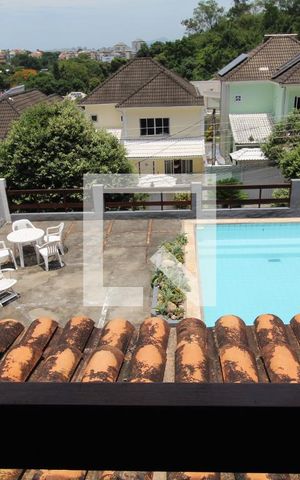 Casa à venda com 493m², 4 quartos e 5 vagasSuíte 1 - Segundo andar