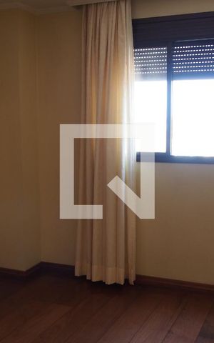 Apartamento à venda com 250m², 4 quartos e 3 vagasQuarto Suíte 2