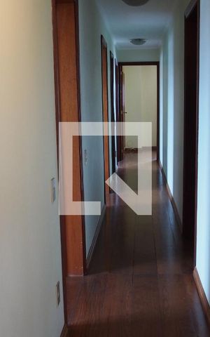 Apartamento à venda com 250m², 4 quartos e 3 vagasCorredor