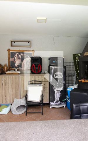 Casa à venda com 200m², 3 quartos e 3 vagasÁrea de Serviço