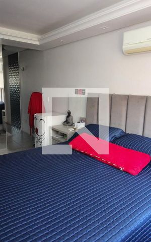 Casa à venda com 200m², 3 quartos e 3 vagasSuíte 1